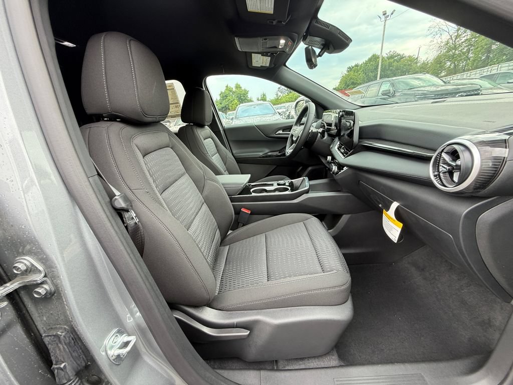 New 2027 Chevrolet Equinox LT w/ Safety and Technology Package AWD/4WD image 25