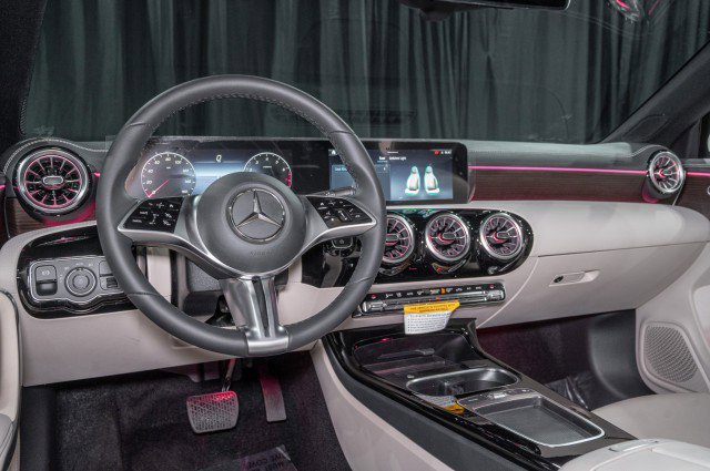 New 2025 Mercedes-Benz CLA 250 image 18