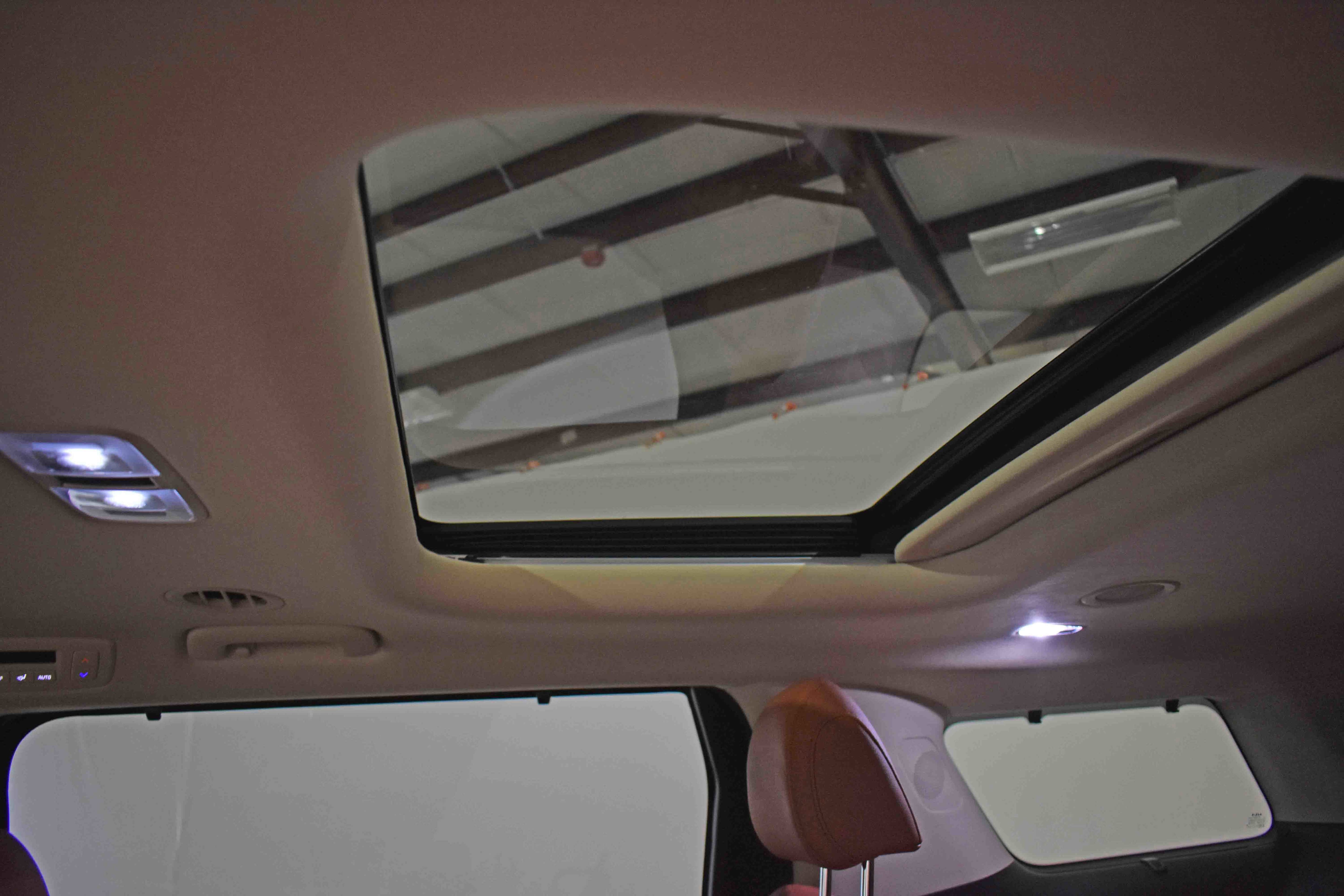 Used 2025 Kia Carnival SX Prestige image 28