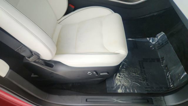 Used 2022 Tesla Model X Plaid image 23