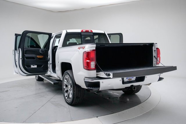 Used 2018 Chevrolet Silverado 1500 LTZ w/ LTZ Plus Package image 19