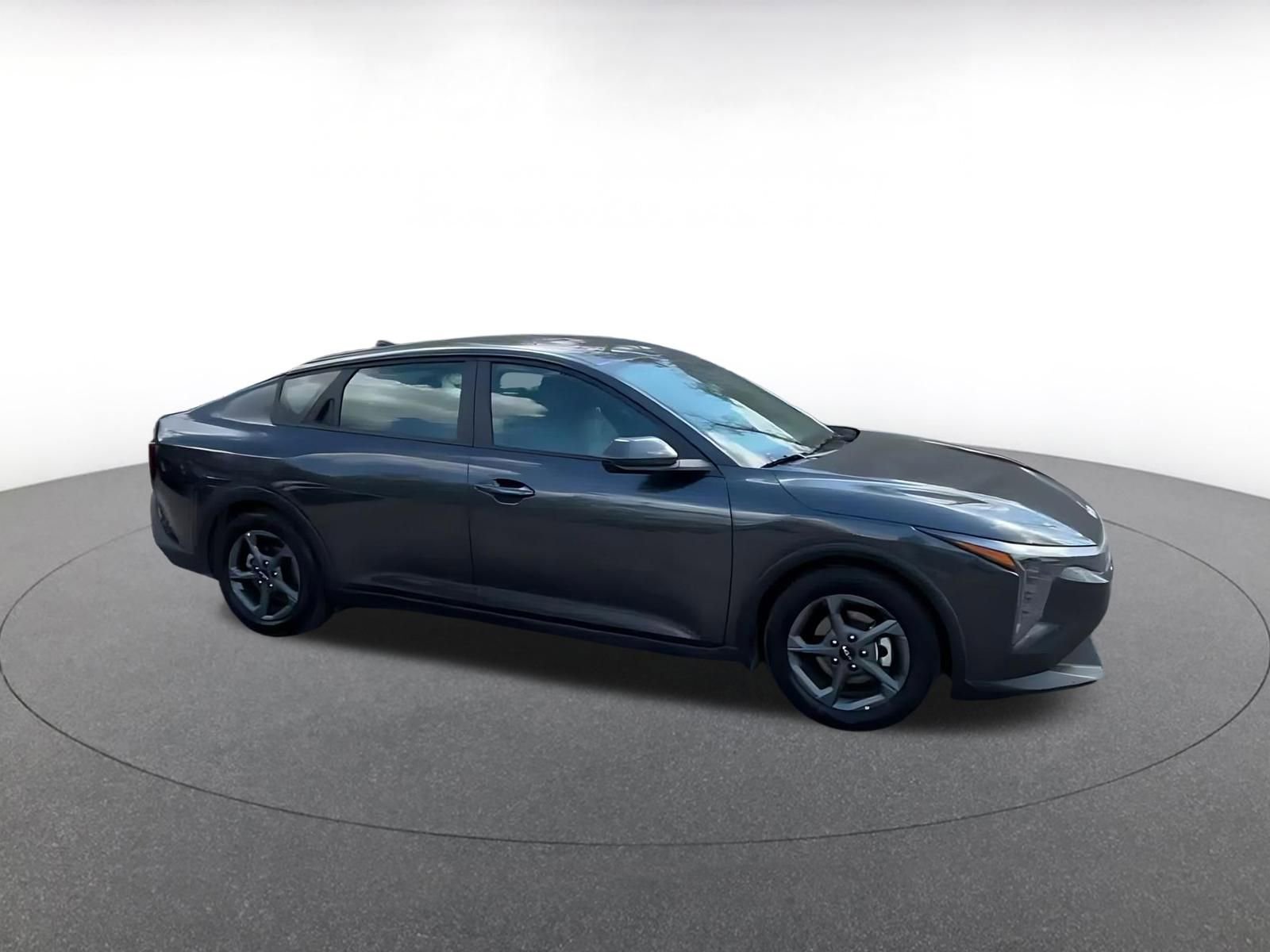 Used 2025 Kia K4 LXS image 2