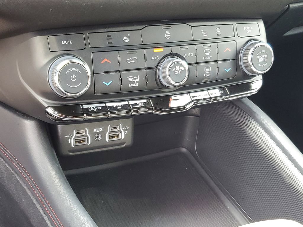 Used 2023 Dodge Durango GT AWD/4WD image 19