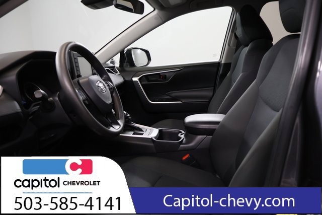 Used 2022 Toyota RAV4 LE AWD/4WD image 13