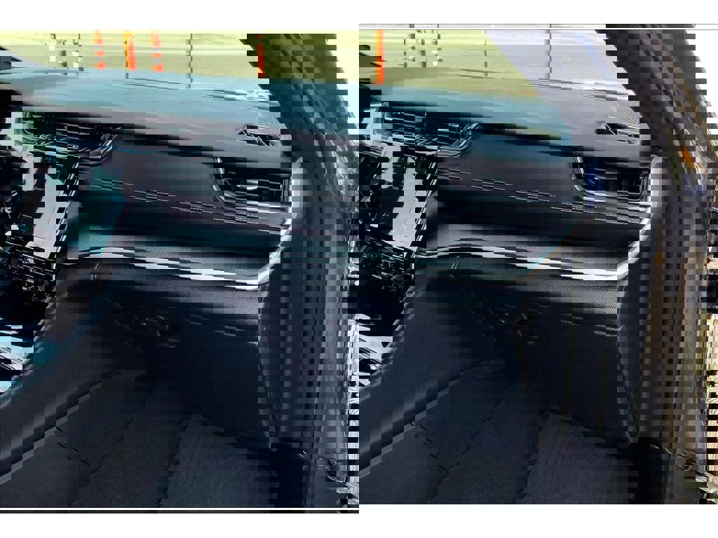 Used 2024 Jeep Grand Cherokee L Laredo image 18