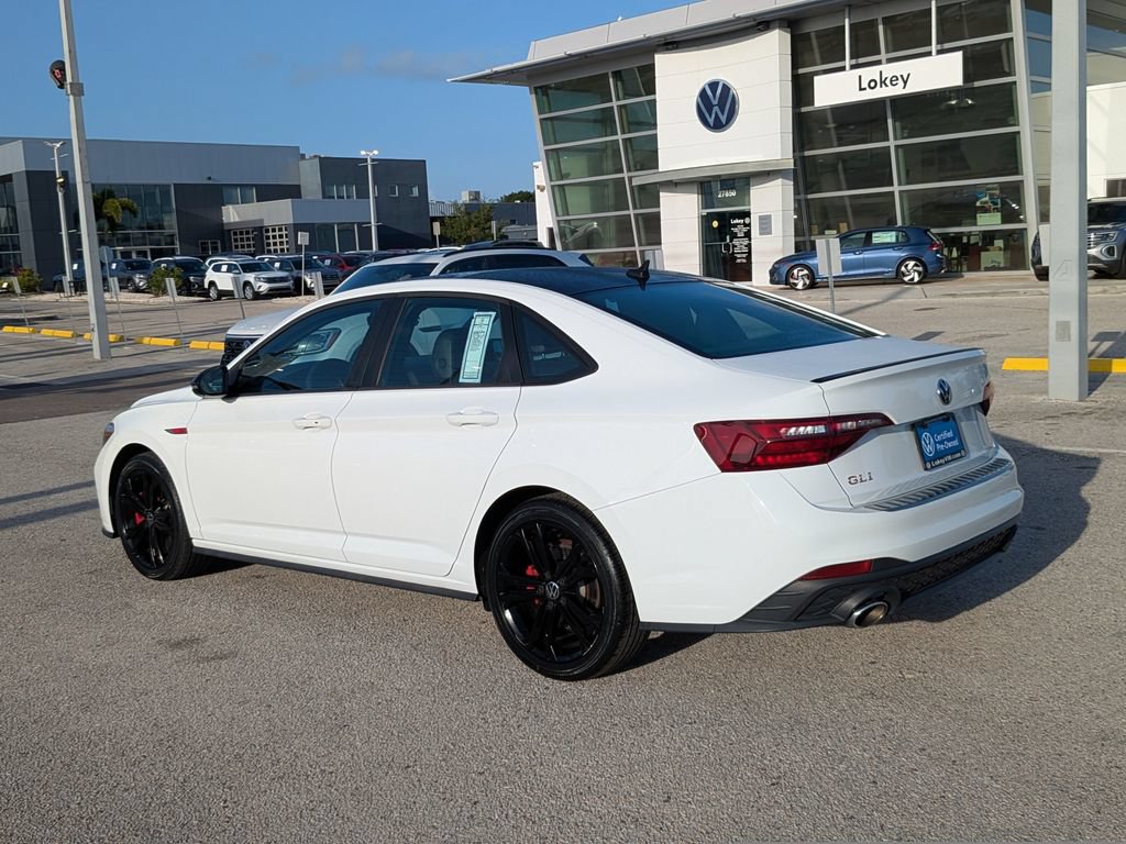 Certified 2022 Volkswagen Jetta GLI Autobahn w/ GLI Black Package FWD image 4