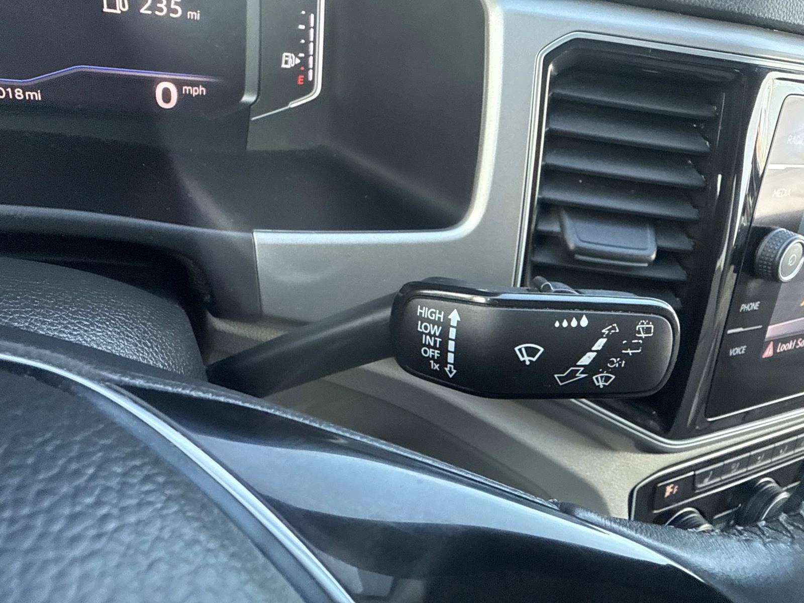 Used 2019 Volkswagen Atlas SEL image 33