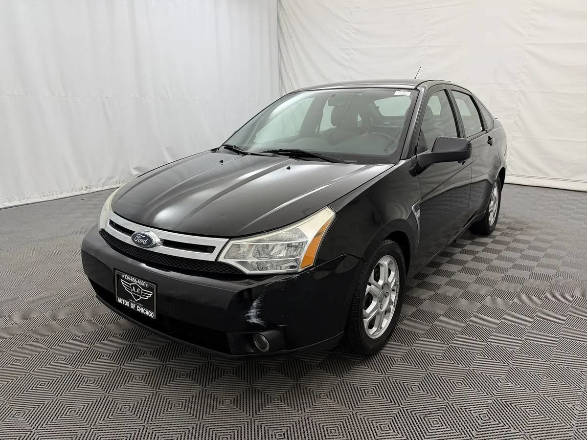 Used 2008 Ford Focus SE FWD image 2