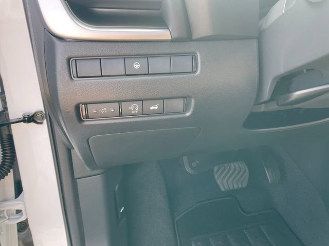 New 2026 Nissan Rogue SV w/ Cold Weather Package AWD/4WD image 20