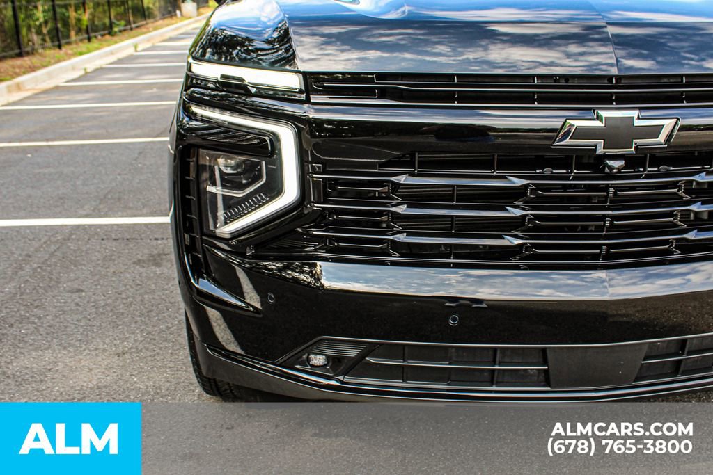Used 2026 Chevrolet Suburban RST w/ Comfort Package AWD/4WD image 12
