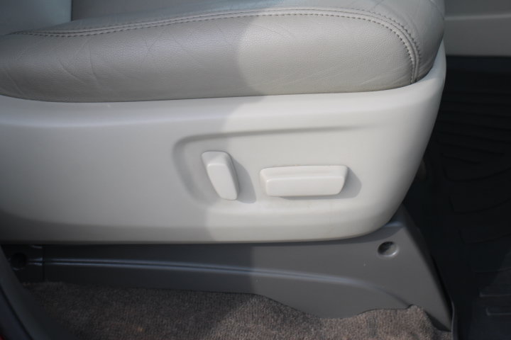 Used 2017 Toyota Sienna XLE Premium FWD image 23