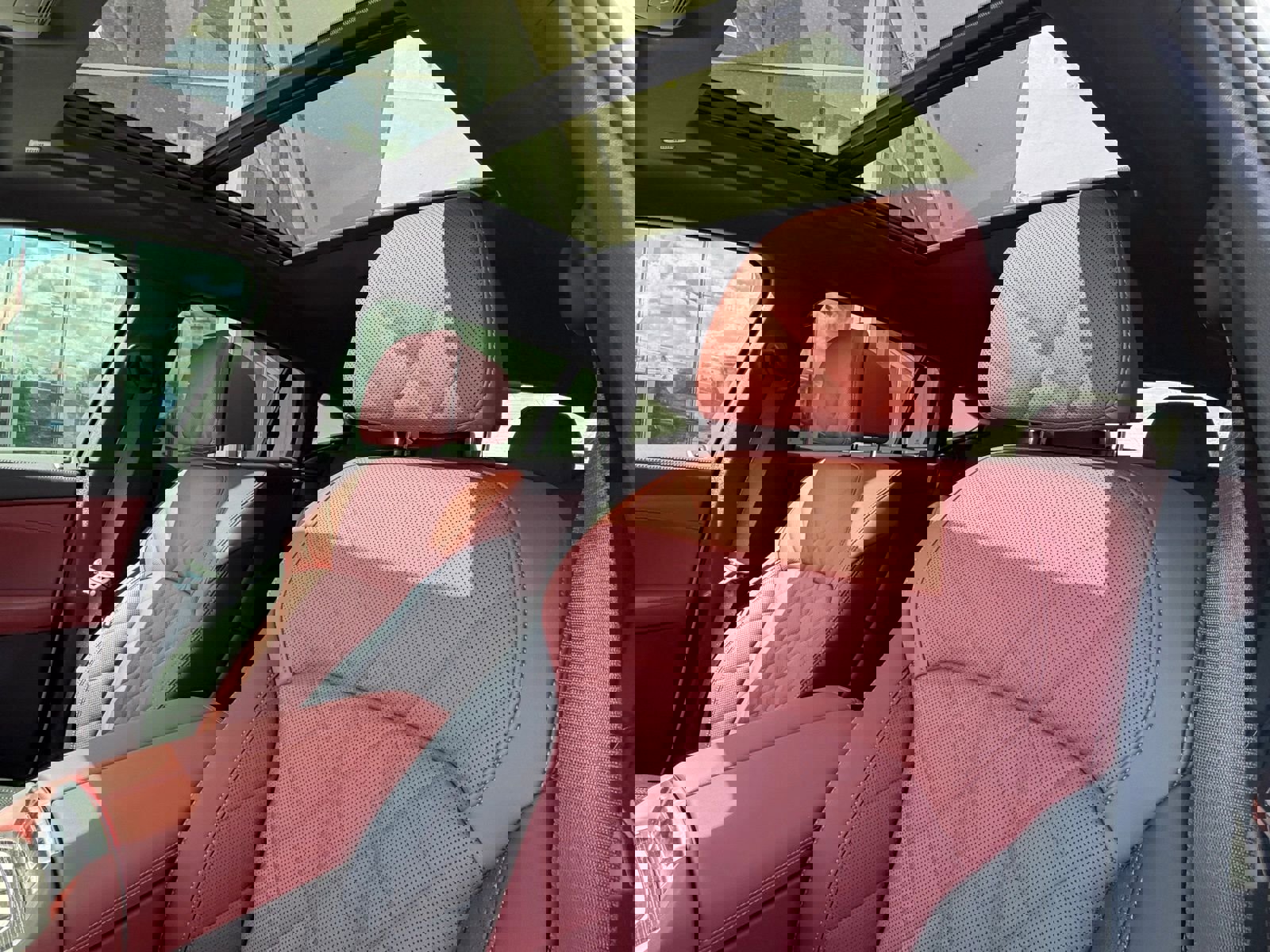 New 2026 BMW X6 xDrive40i w/ Climate Comfort Package AWD/4WD image 23