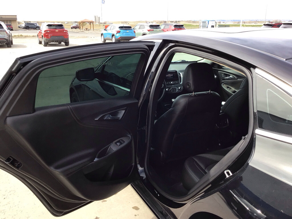 Used 2022 Chevrolet Malibu LT w/ LT Plus Package image 11