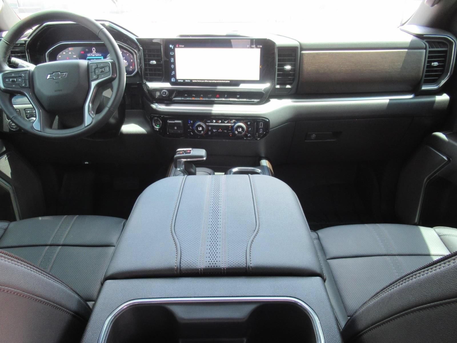 Used 2026 Chevrolet Silverado 1500 High Country w/ Midnight Edition RWD image 12