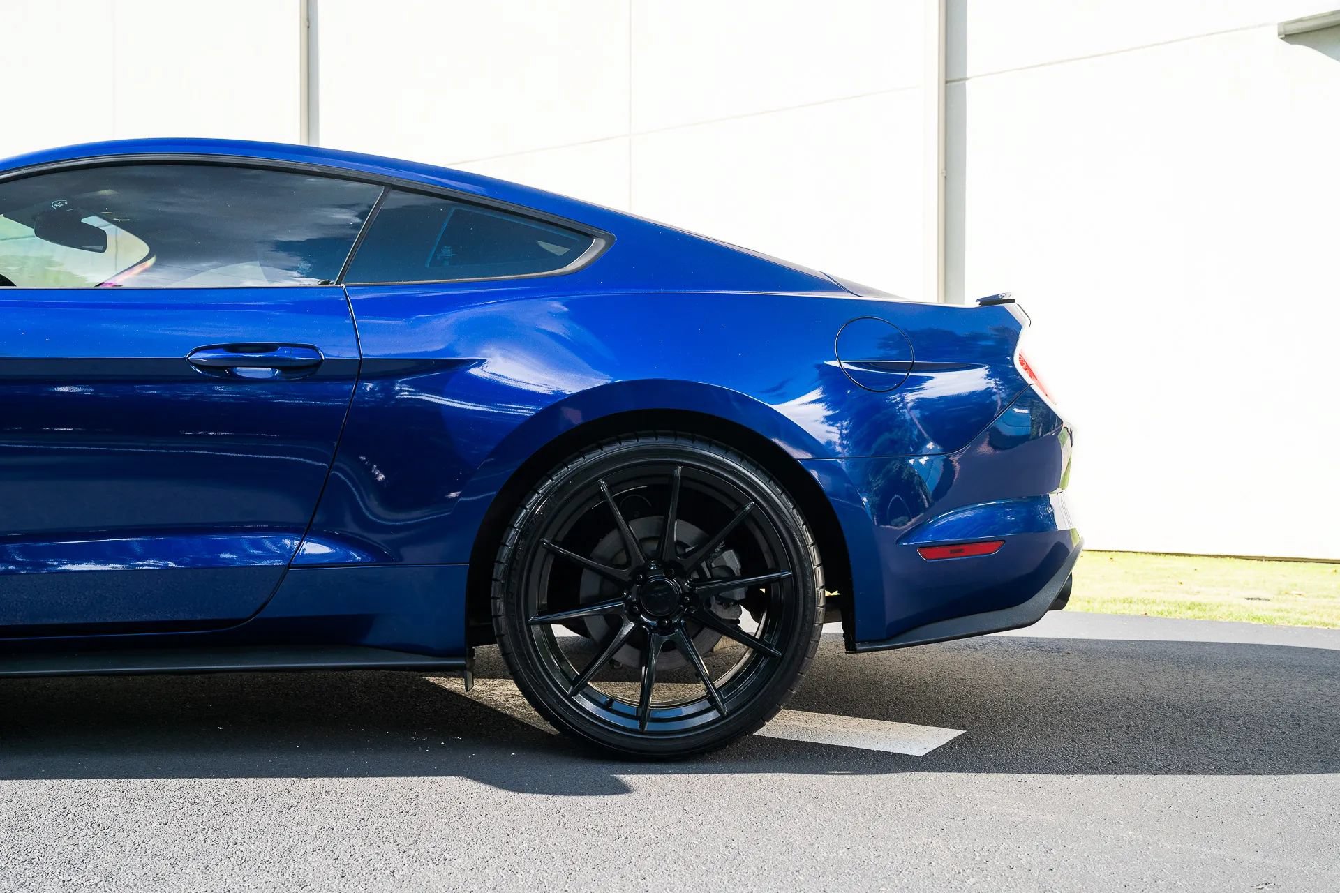 Used 2015 Ford Mustang GT Premium w/ Equipment Group 401A RWD image 5