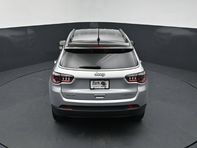Used 2024 Jeep Compass Limited AWD/4WD image 17