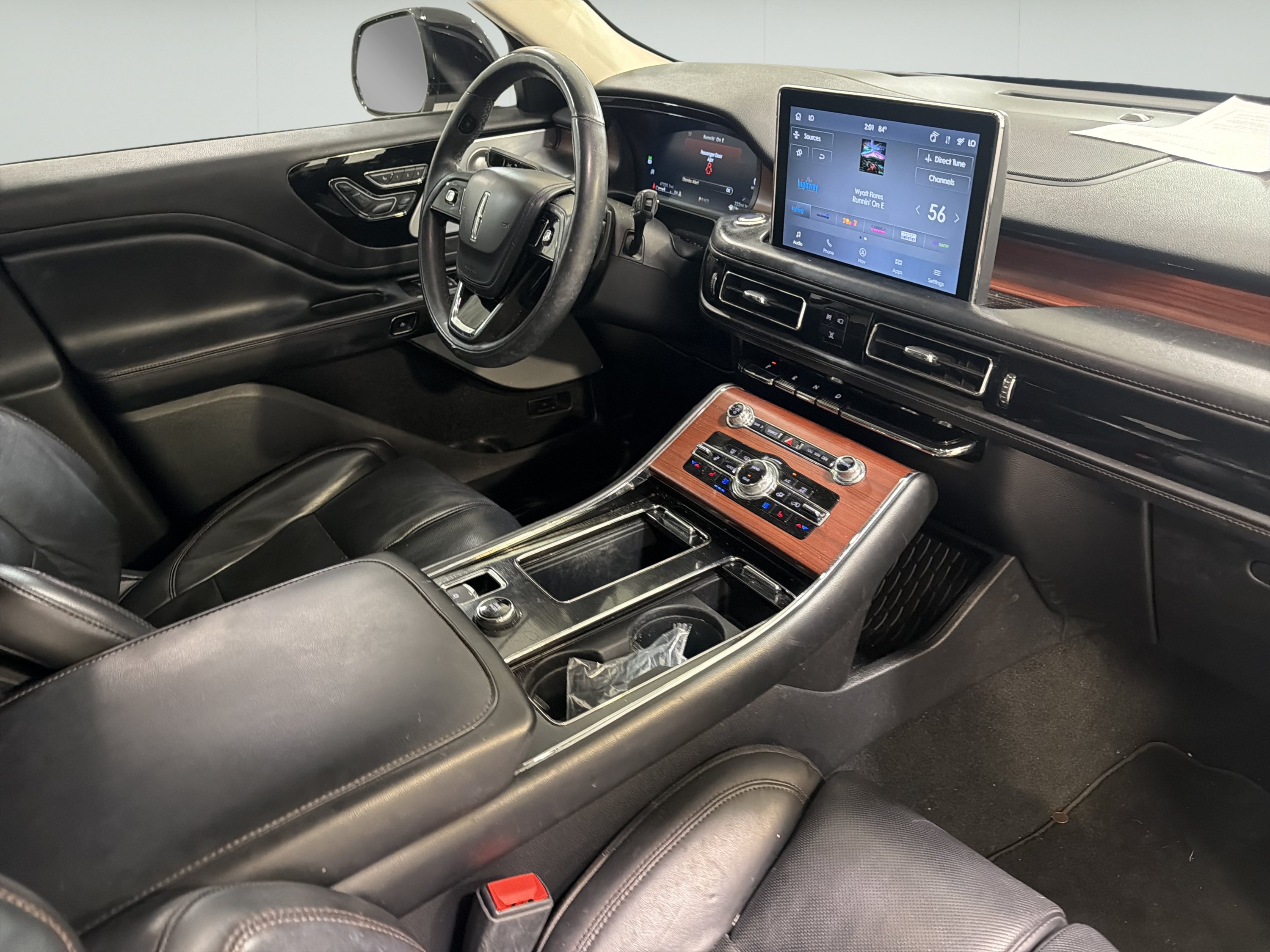 Used 2021 Lincoln Aviator Reserve w/ Equipment Group 201A RWD image 16