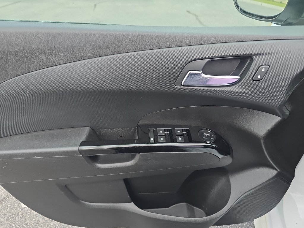 Used 2017 Chevrolet Sonic LT FWD image 15