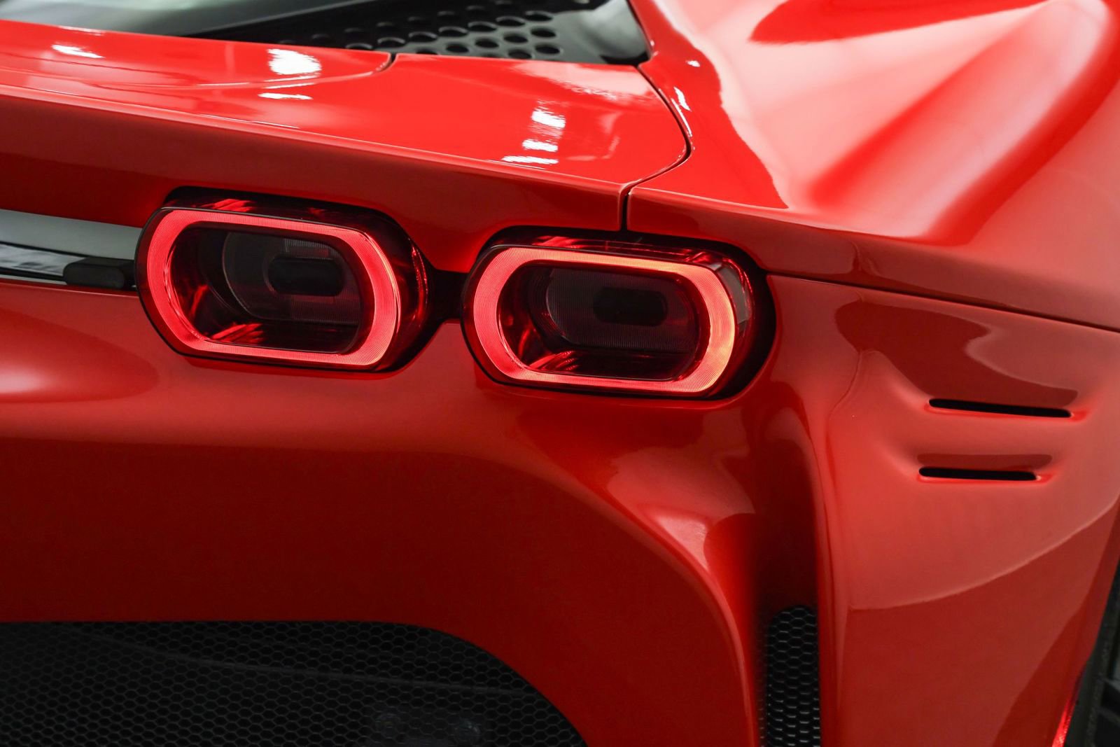 Used 2023 Ferrari SF90 Stradale image 22