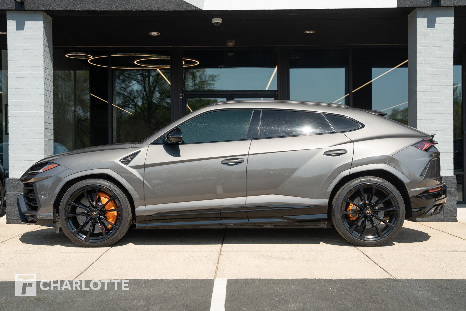 Used 2021 Lamborghini Urus AWD/4WD image 7
