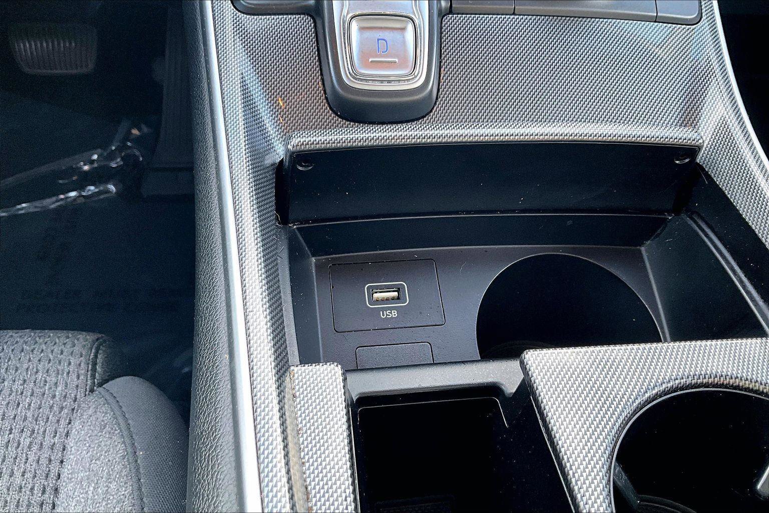 Used 2023 Hyundai Santa Fe SE image 32