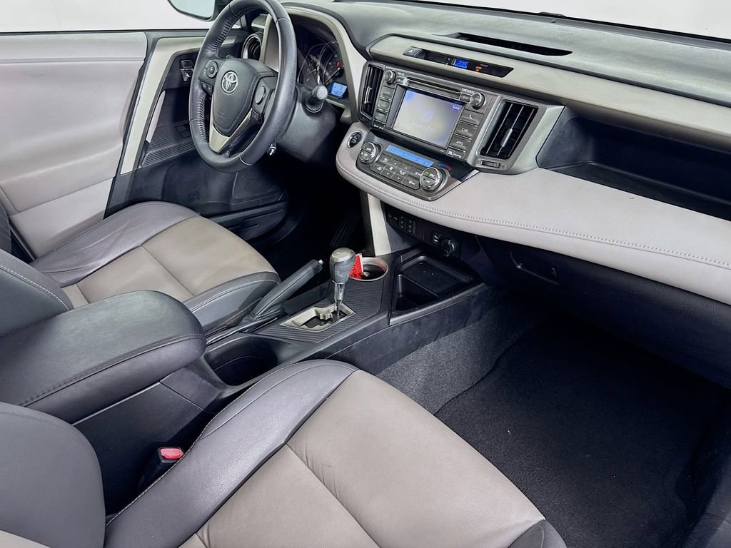 Used 2013 Toyota RAV4 Limited image 37