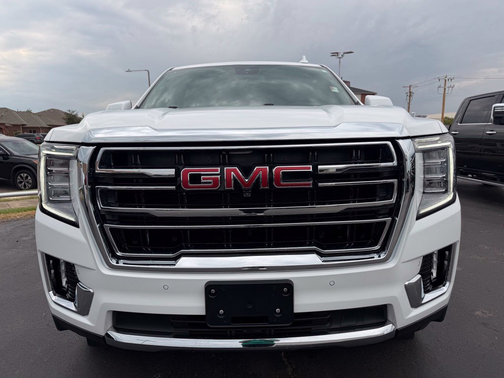 Used 2024 GMC Yukon SLT w/ SLT Luxury Package AWD/4WD image 8