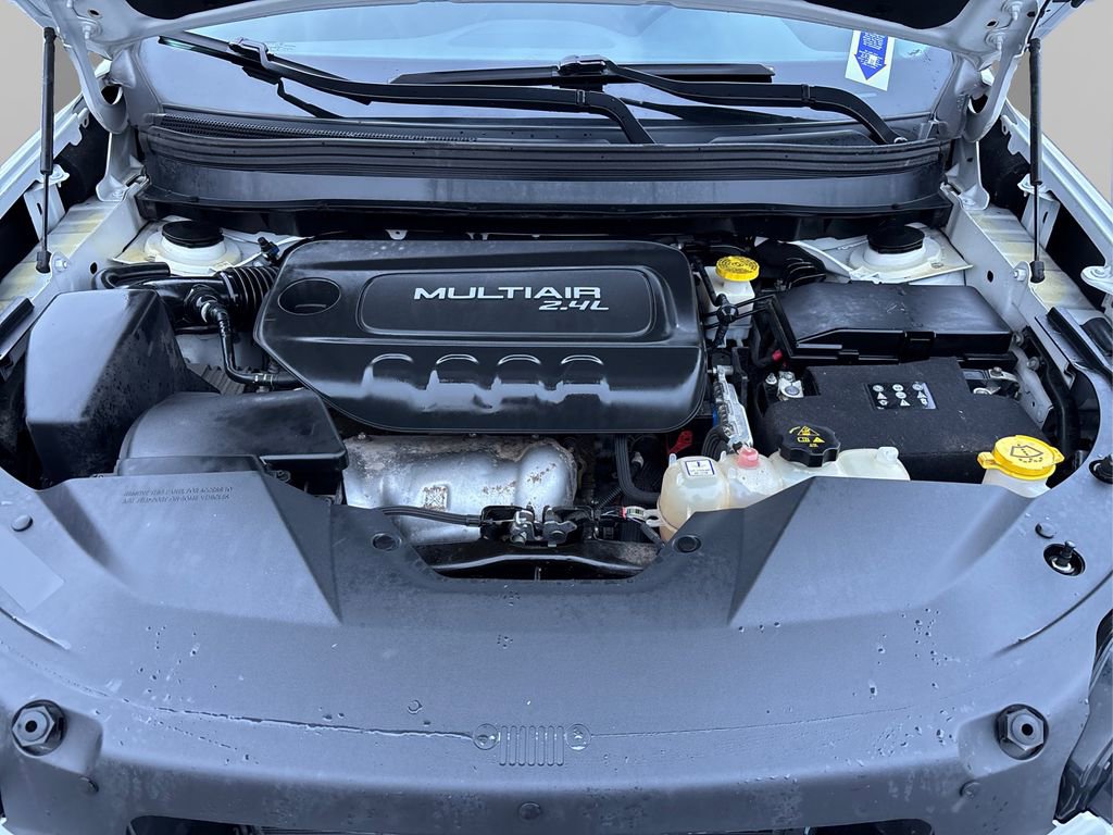 Used 2019 Jeep Cherokee Latitude Plus w/ Cold Weather Group image 13