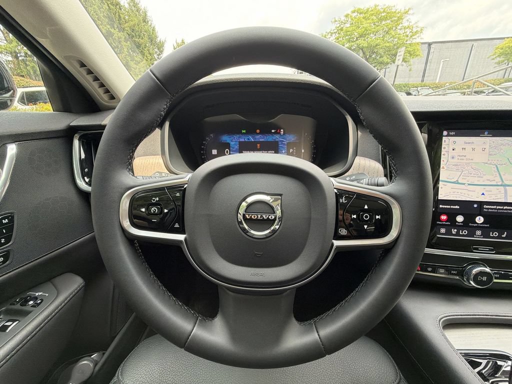 Used 2025 Volvo S90 B6 Plus AWD/4WD image 23