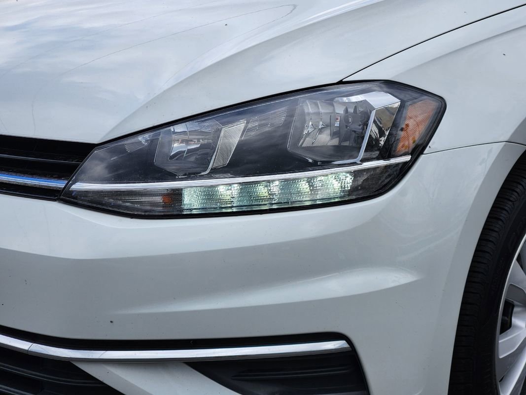 Used 2020 Volkswagen Golf 4-Door image 10