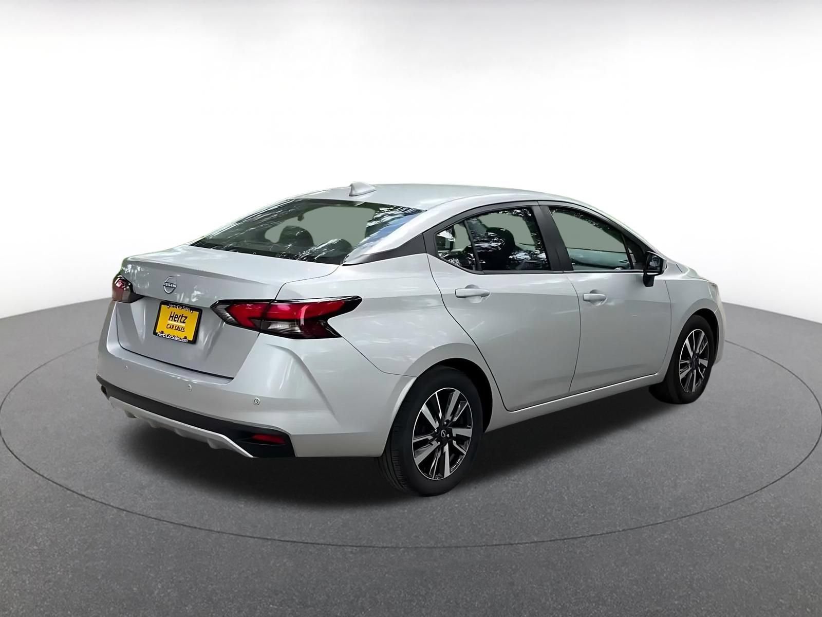 Used 2025 Nissan Versa SV FWD image 14