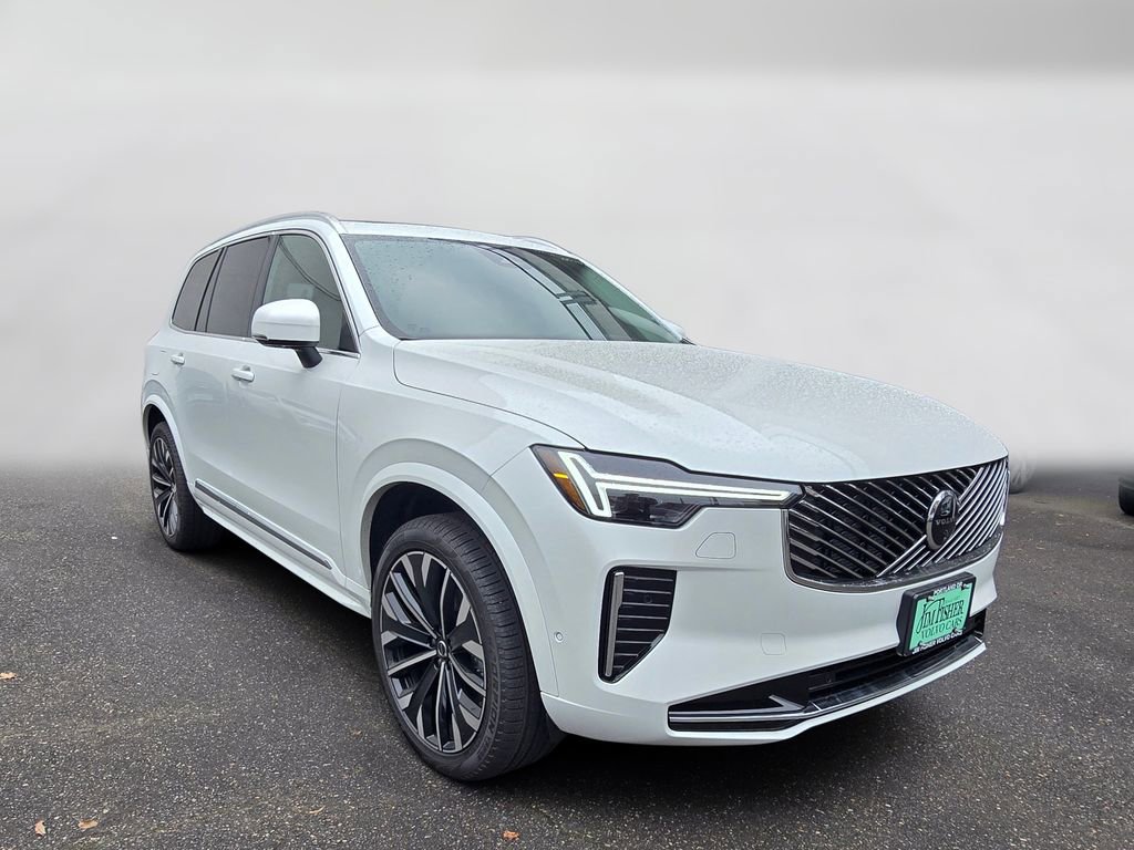 New 2025 Volvo XC90 B5 Plus w/ Protection Package Premier image 3