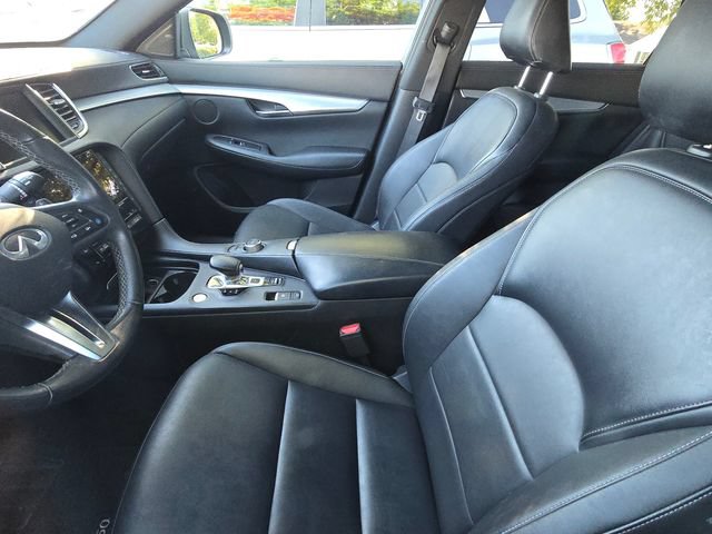 Used 2021 INFINITI QX50 Luxe w/ Appearance Package AWD/4WD image 6
