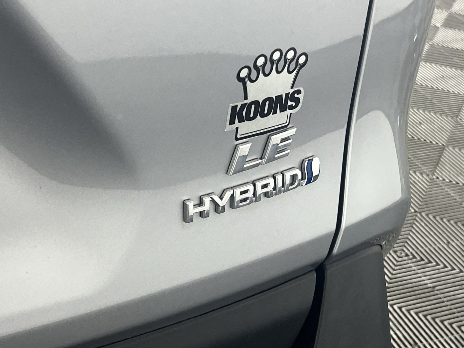 Used 2022 Toyota RAV4 LE AWD/4WD image 28
