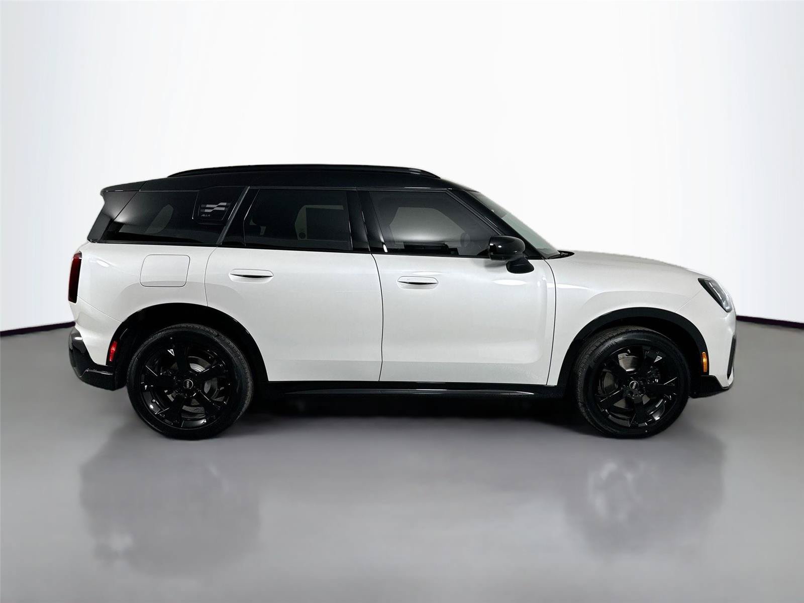 New 2026 MINI Cooper Countryman S w/ Comfort Package Max AWD/4WD image 4