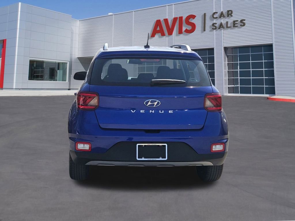 Used 2025 Hyundai Venue SEL image 5