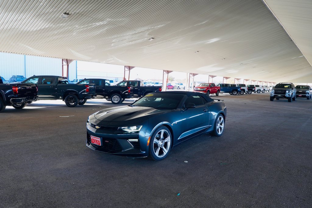Used 2018 Chevrolet Camaro SS image 2