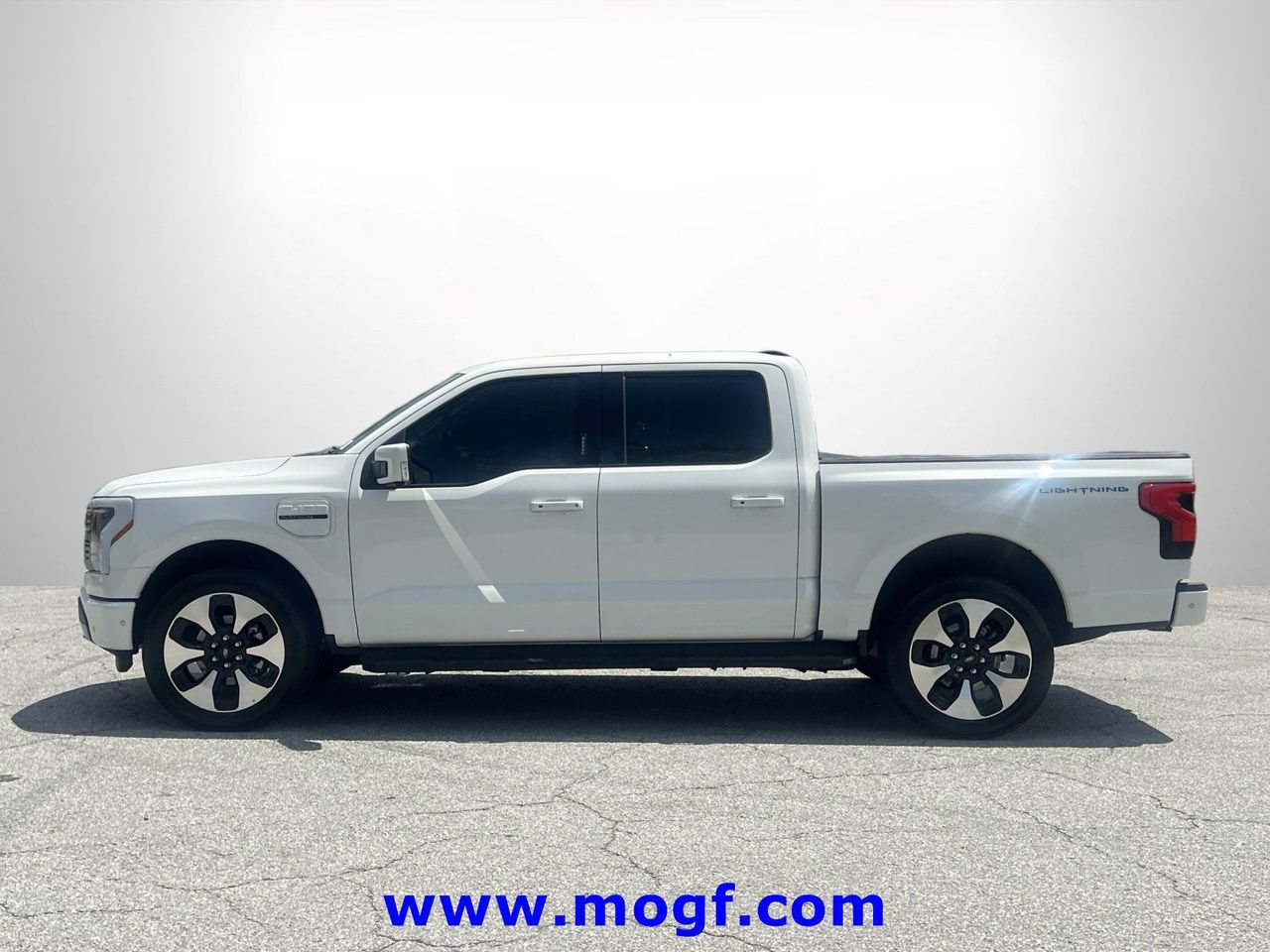 Certified 2023 Ford F150 Lightning Platinum AWD/4WD image 27