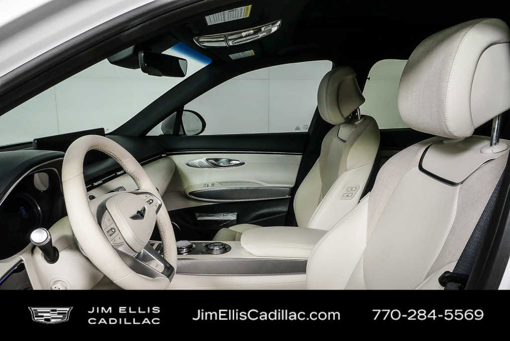 Used 2025 Genesis Electrified GV70 Advanced AWD/4WD image 5