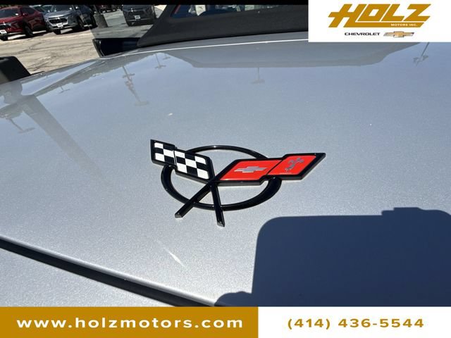 Used 2000 Chevrolet Corvette Convertible w/ Memory Pkg RWD image 28