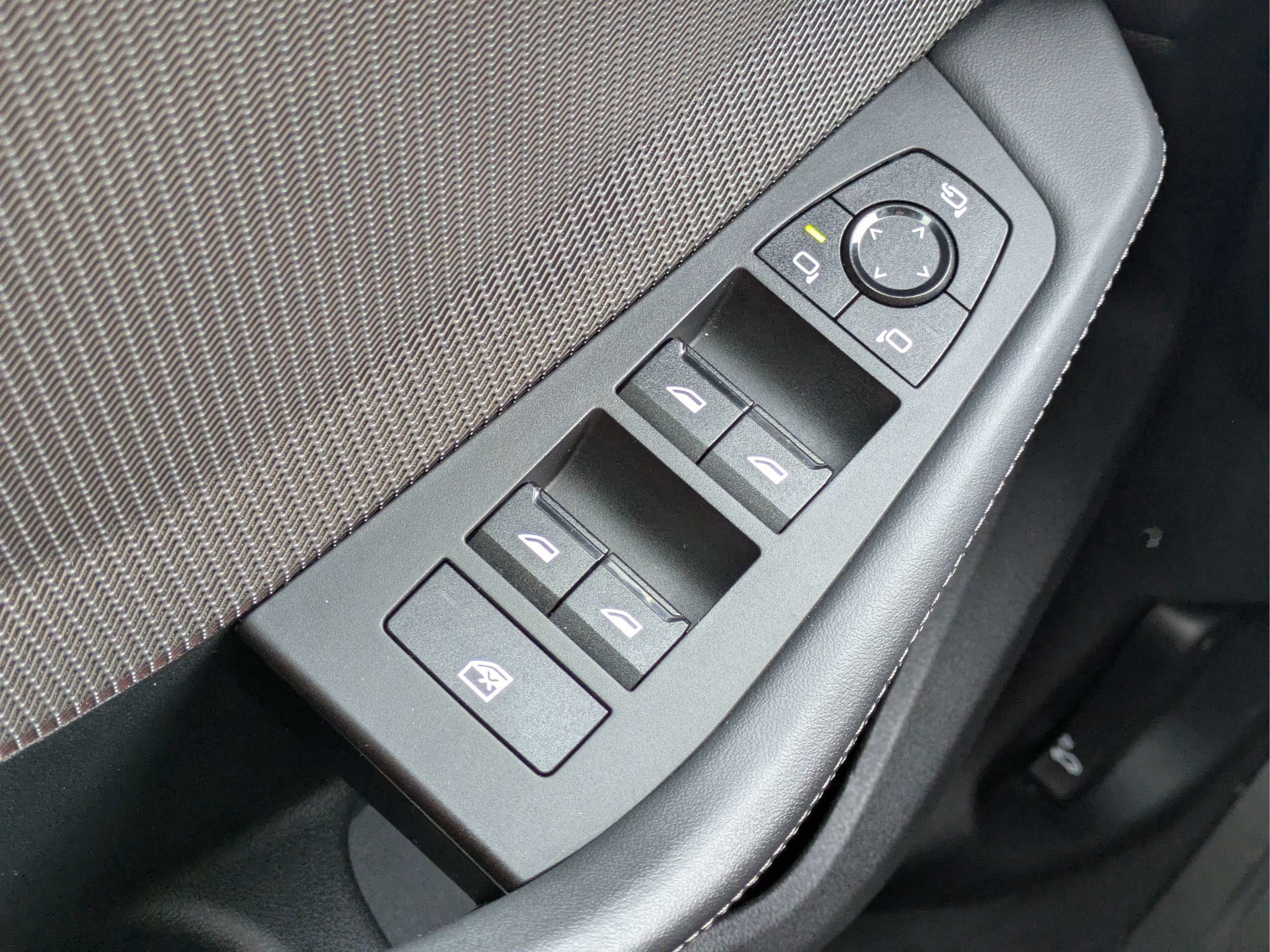 Used 2025 BMW 228i xDrive AWD/4WD image 23