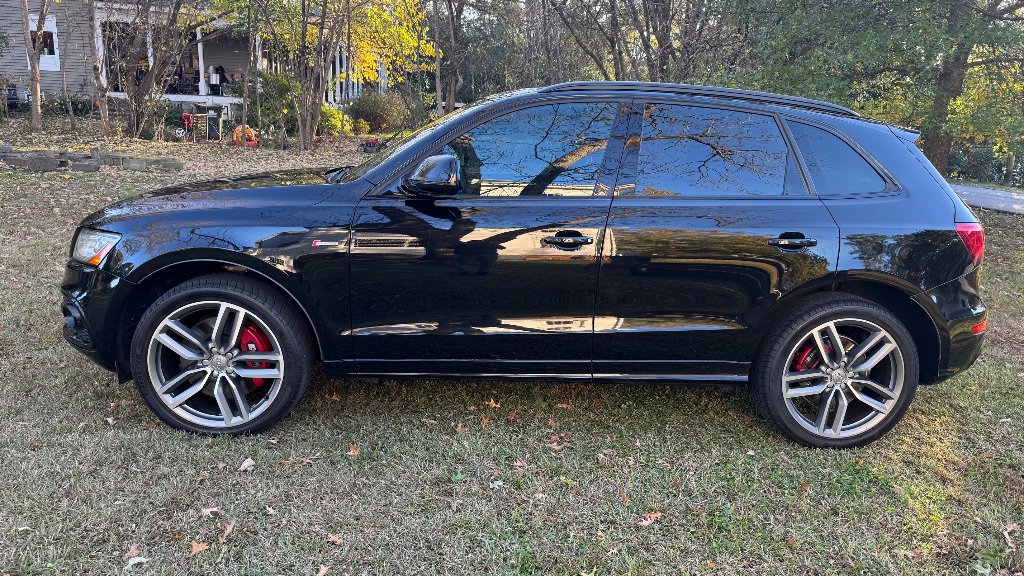Used 2016 Audi SQ5 Premium Plus w/ Technology Package image 3