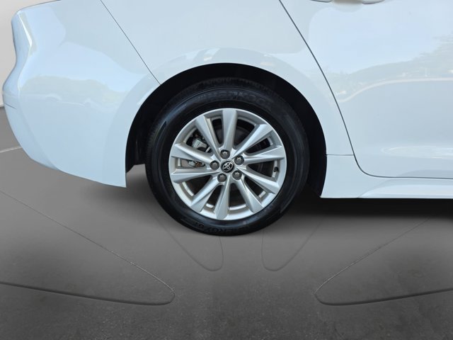 Used 2024 Toyota Corolla LE w/ LE Convenience Package FWD image 28