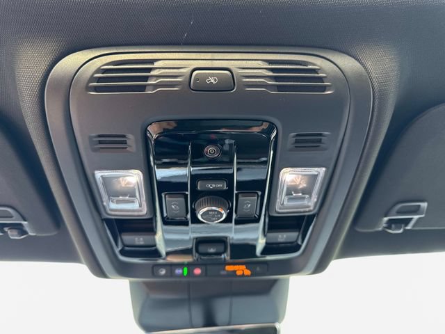 New 2026 Cadillac Escalade ESV Sport w/ LPO, Floor Liner Package AWD/4WD image 26