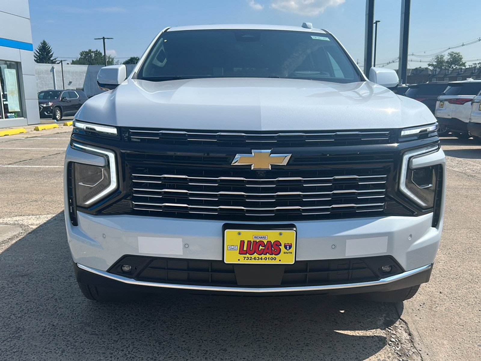 New 2026 Chevrolet Suburban High Country AWD/4WD image 3
