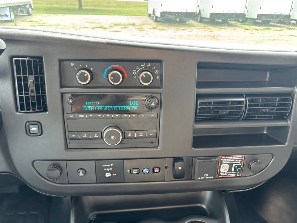 New 2026 Chevrolet Express 4500 w/ Power Convenience Package RWD image 9