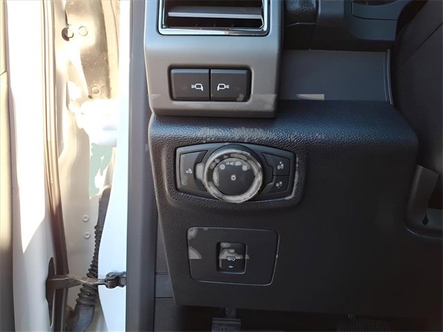 Used 2018 Ford F150 Raptor w/ Equipment Group 802A Luxury image 13