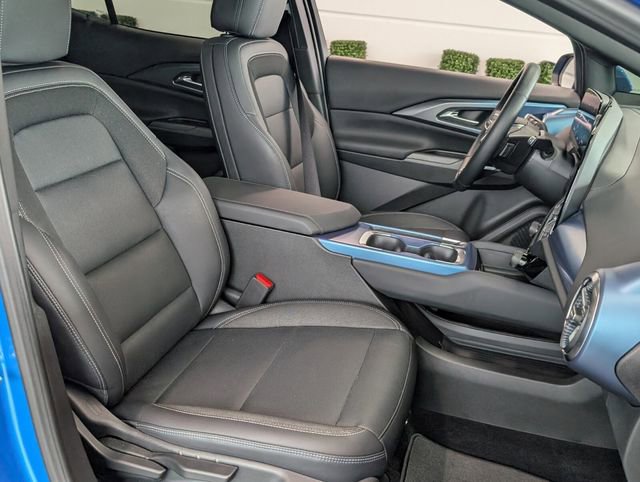 Certified 2025 Chevrolet Equinox EV LT w/ Convenience Package image 16