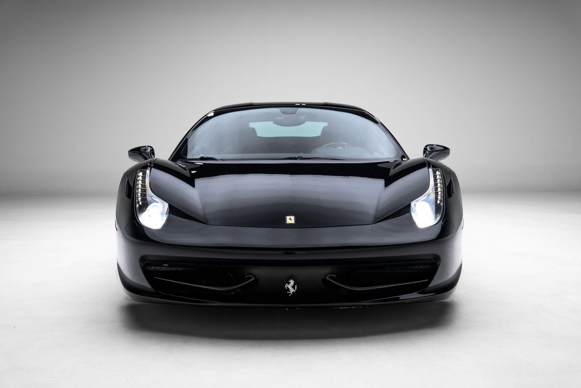 Used 2010 Ferrari 458 Italia Coupe image 7