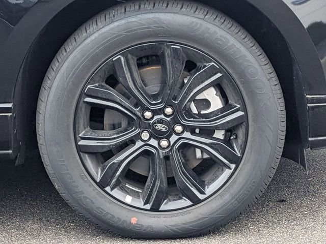 New 2024 Ford Edge SE w/ Black Appearance Package image 28